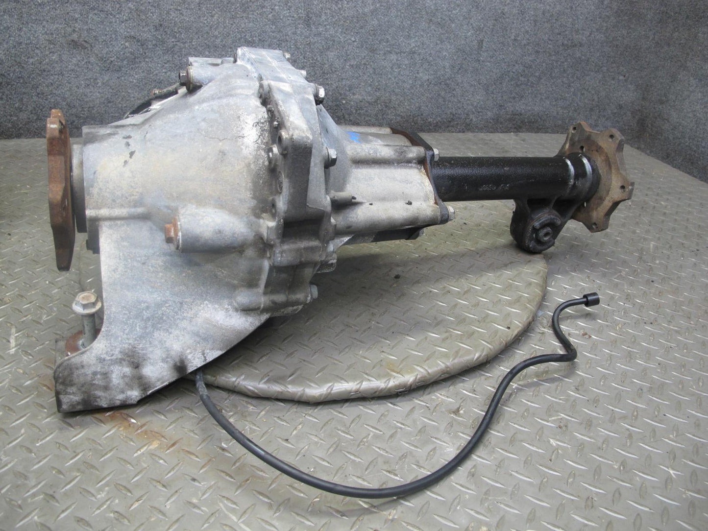 2003-2007 Hummer H2 4WD 4x4 Front Differential Carrier 4.10 Ratio