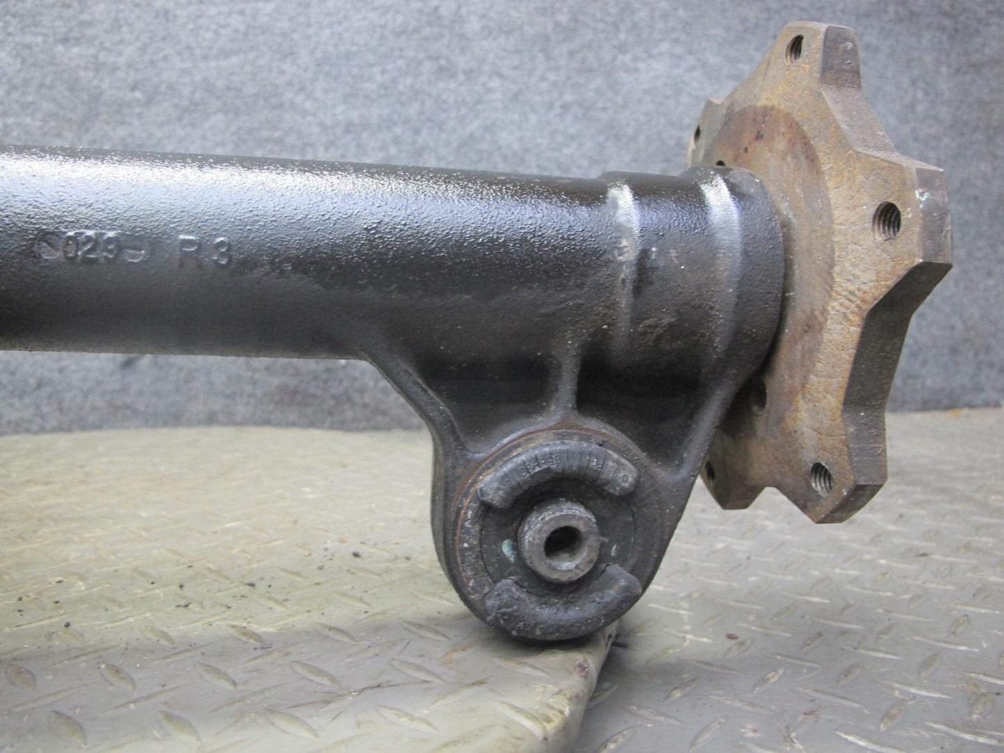 2003-2007 Hummer H2 4WD 4x4 Front Differential Carrier 4.10 Ratio