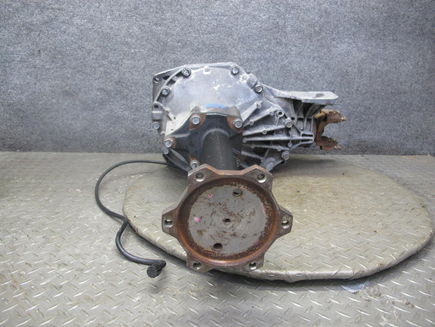 2003-2007 Hummer H2 4WD 4x4 Front Differential Carrier 4.10 Ratio