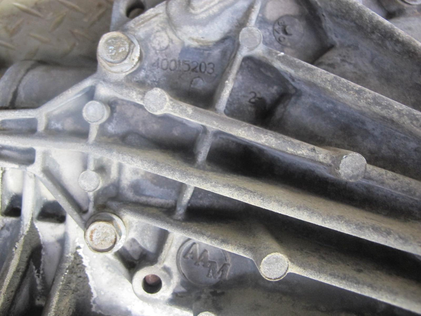 2003-2007 Hummer H2 4WD 4x4 Front Differential Carrier 4.10 Ratio