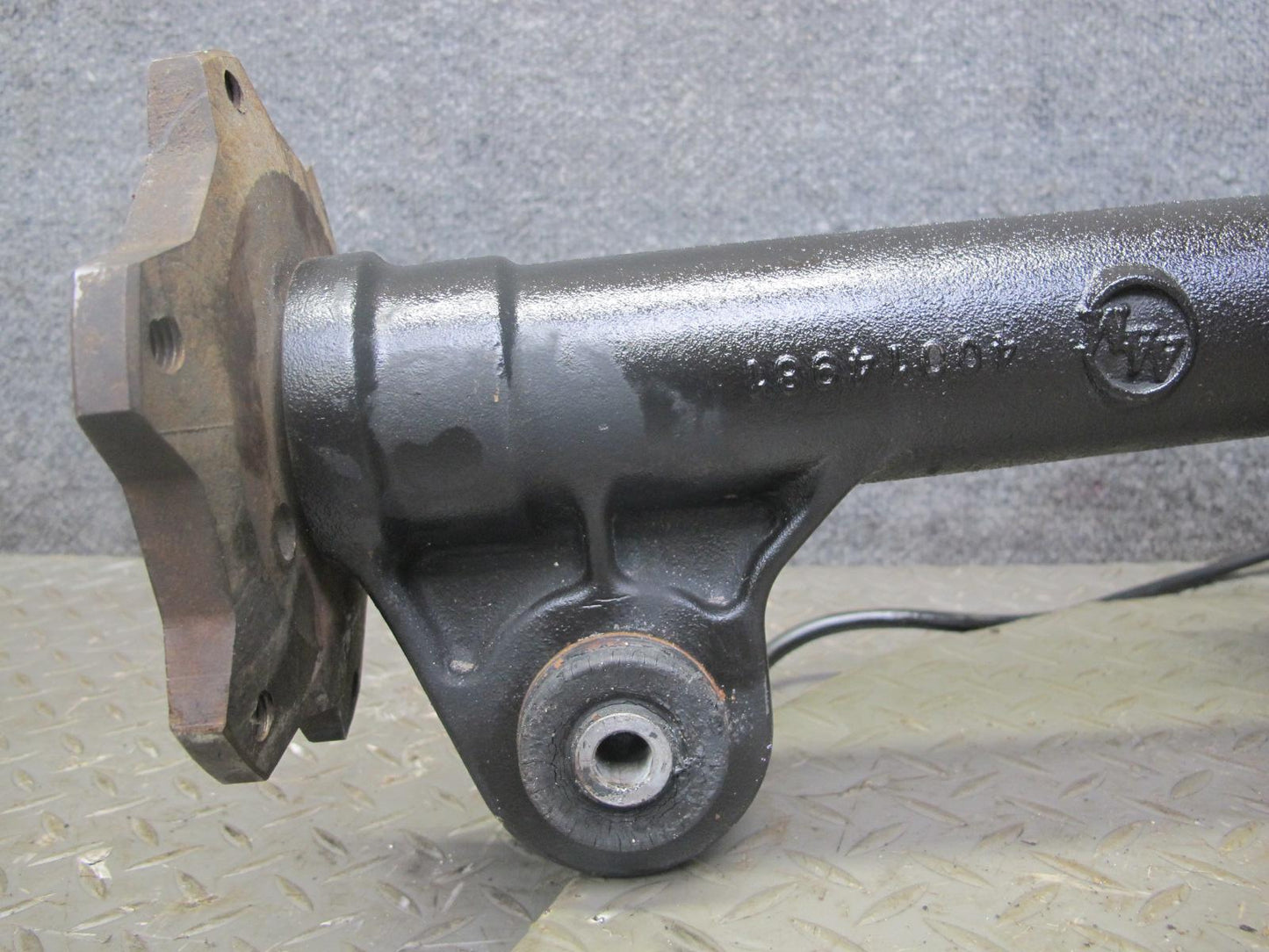 2003-2007 Hummer H2 4WD 4x4 Front Differential Carrier 4.10 Ratio