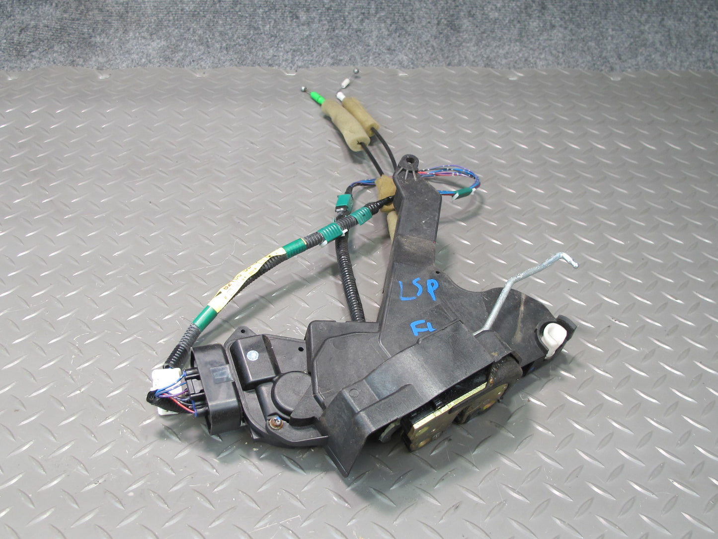 01-06 Lexus UCF30L LS430 Front Left Door Lock Latch Actuator NO Soft Close OEM