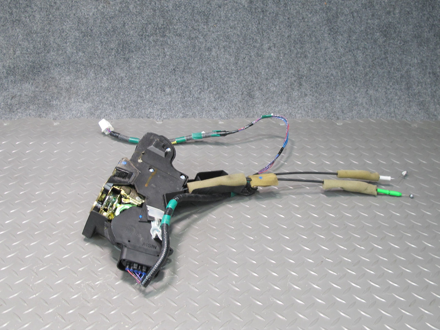 01-06 Lexus UCF30L LS430 Front Left Door Lock Latch Actuator NO Soft Close OEM