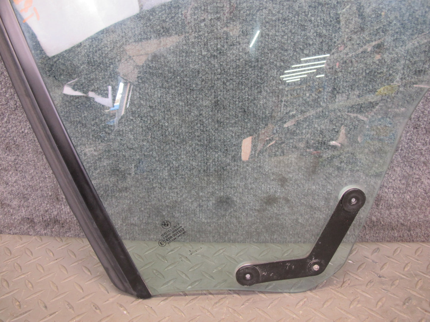 01-06 BMW E46 330ci Convertible Rear Left Driver Side Quarter Glass Window OEM