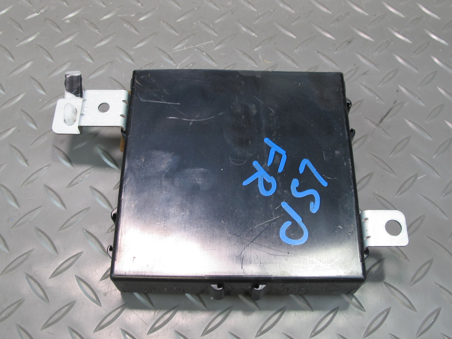 04-06 Lexus LS430 Front Right Door Control Module 89222-50240 OEM