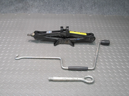 01-06 Lexus UCF30L LS430 Emergency Spare Tire Lift Jack w TOW Hook OEM