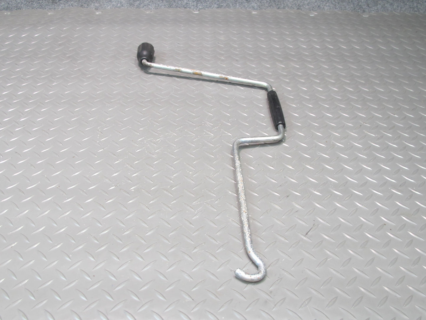 01-06 Lexus UCF30L LS430 Emergency Spare Tire Lift Jack w TOW Hook OEM