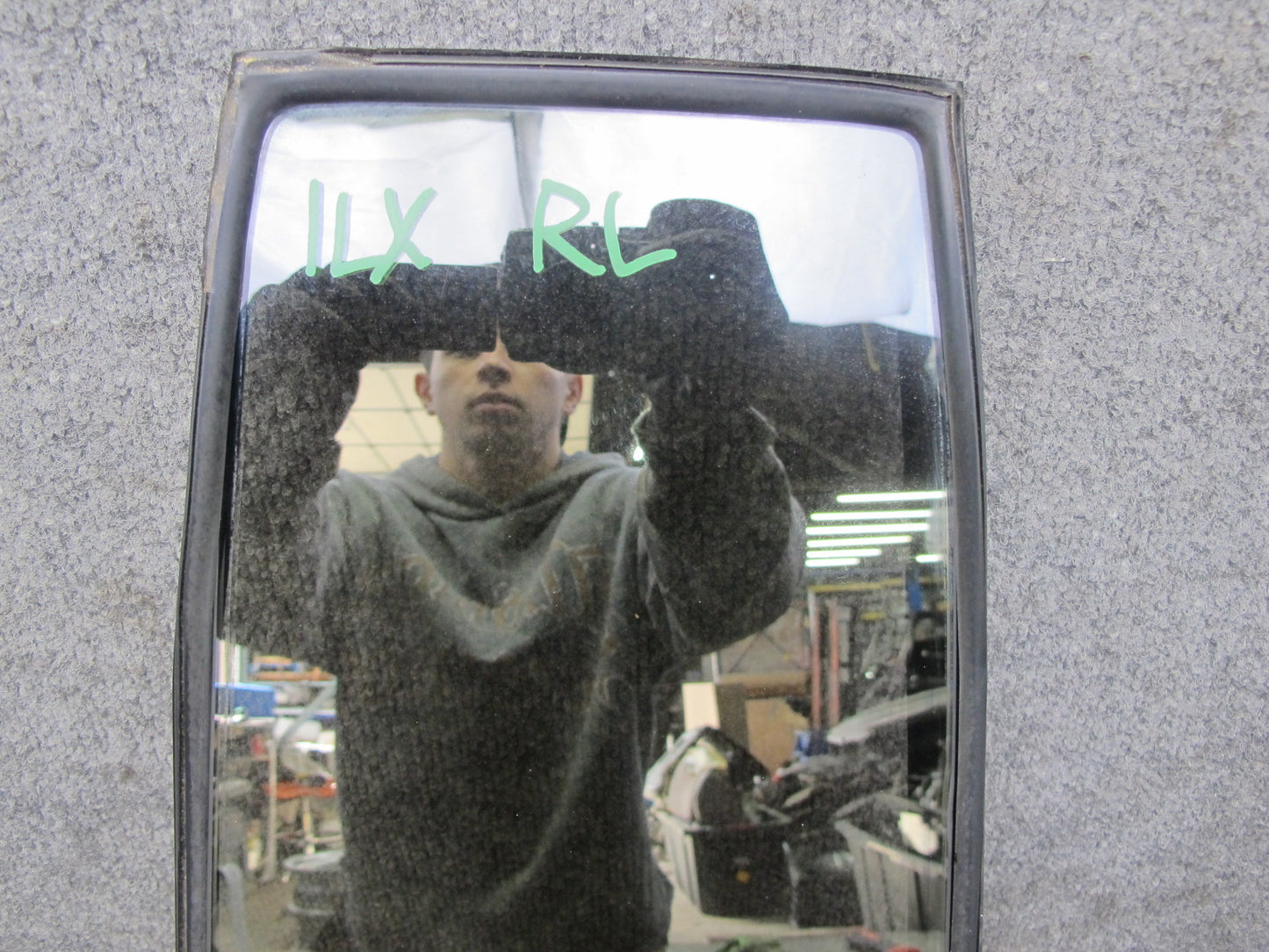 1998-2007 Lexus J100 LX470 Rear Left Side Door Vent Fixed Glass Window