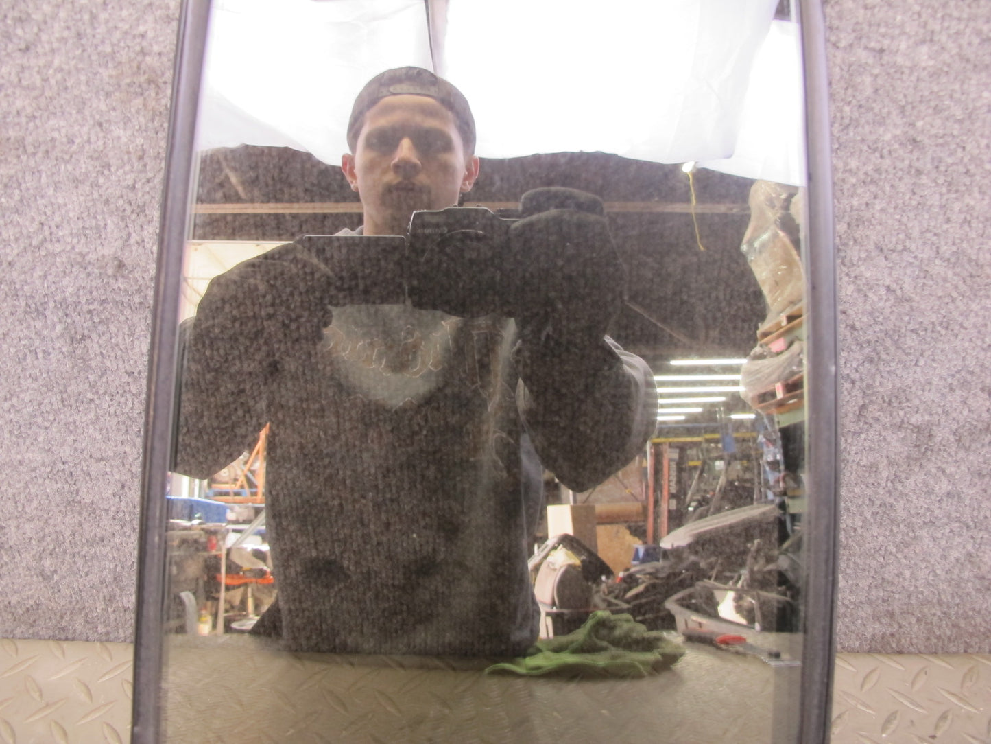 1998-2007 Lexus J100 LX470 Rear Left Side Door Vent Fixed Glass Window