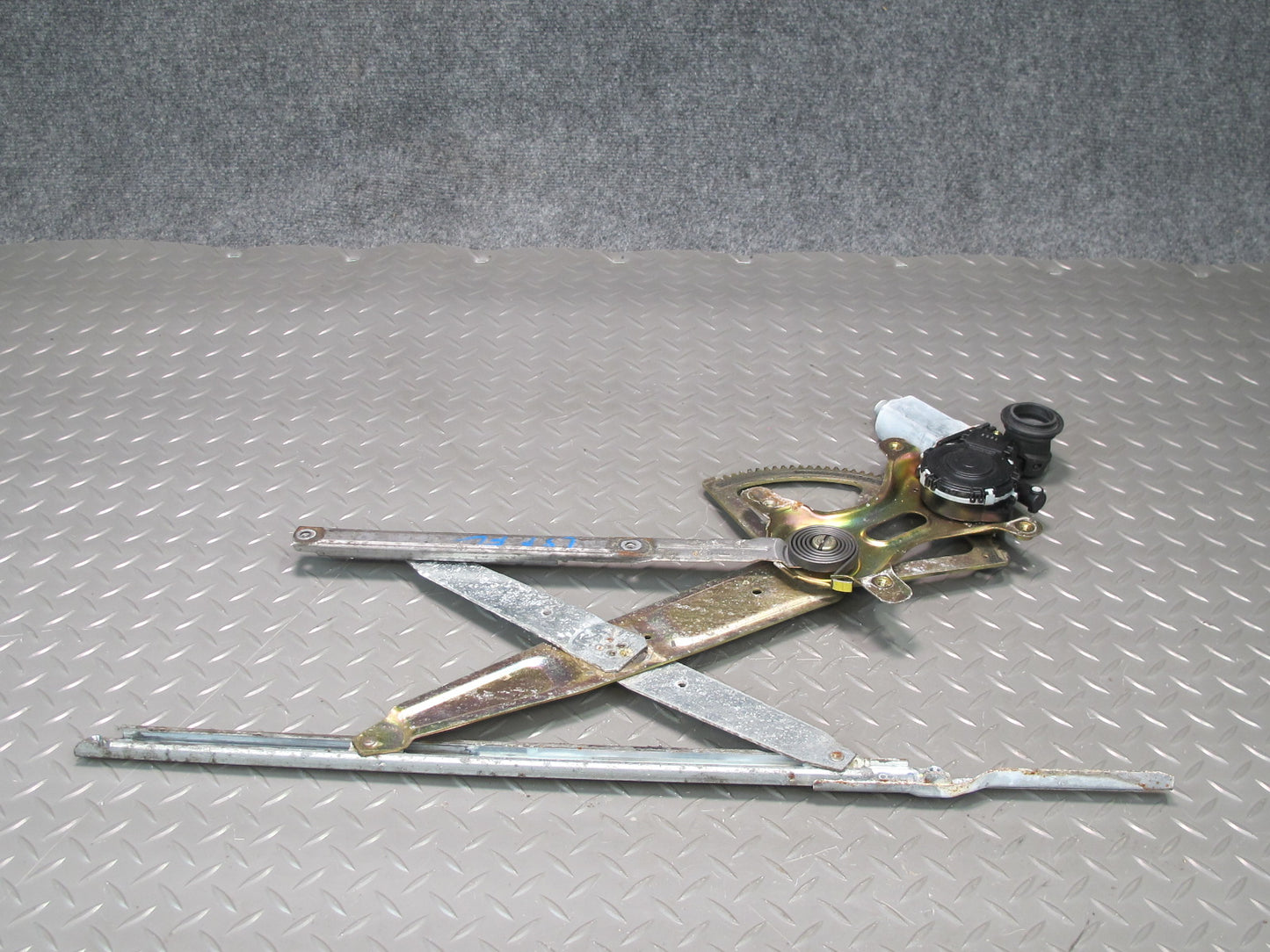 01-06 Lexus UCF30L LS430 Front Left Door Window Regulator w Motor OEM