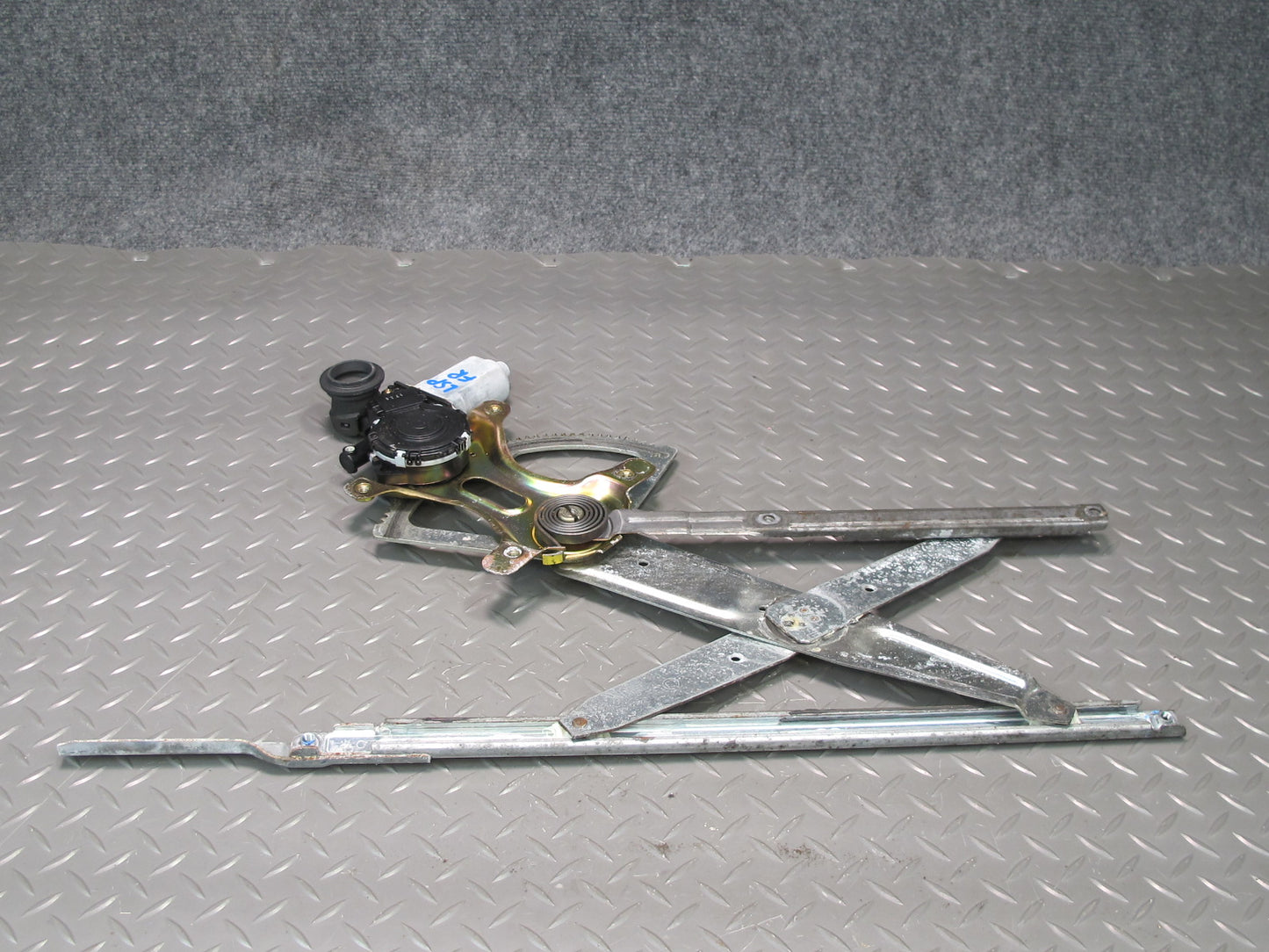 01-06 Lexus UCF30L LS430 Front Right Door Window Regulator w Motor OEM