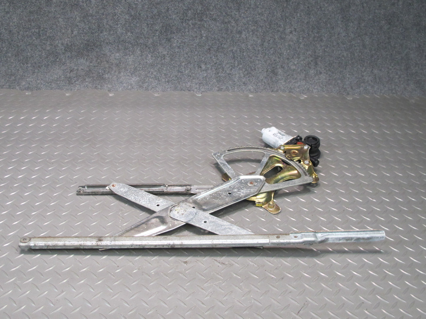 01-06 Lexus UCF30L LS430 Front Right Door Window Regulator w Motor OEM