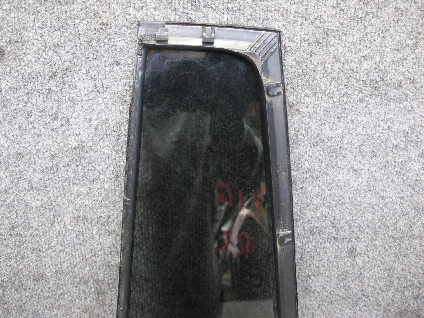 2011-2017 Infiniti QX56 QX80 Rear Right Passenger Side Door Vent Glass Window