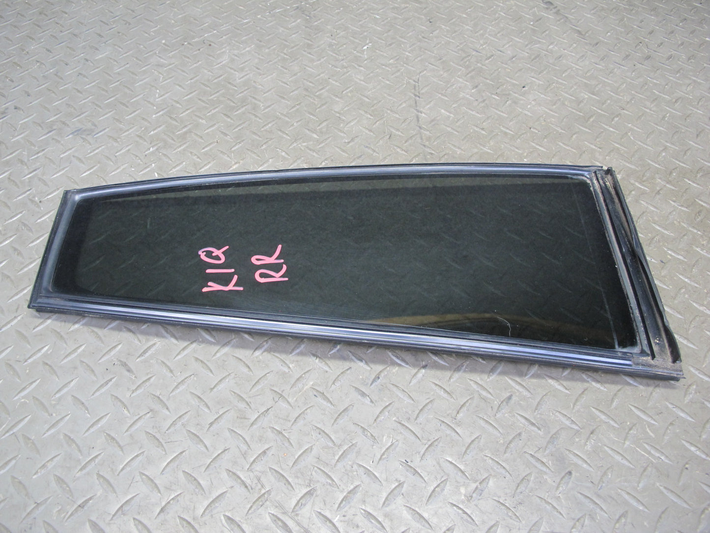 2011-2017 Infiniti QX56 QX80 Rear Right Passenger Side Door Vent Glass Window