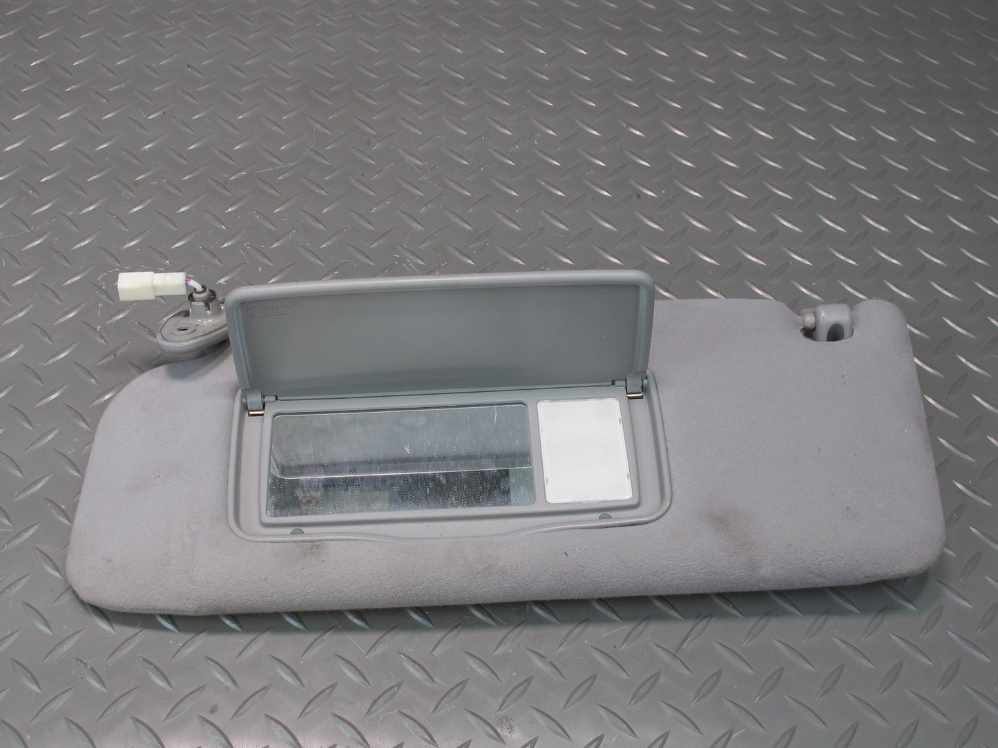 01-06 Lexus LS430 UCF30L Set of 2 Front Left & Right Sun Visor OEM