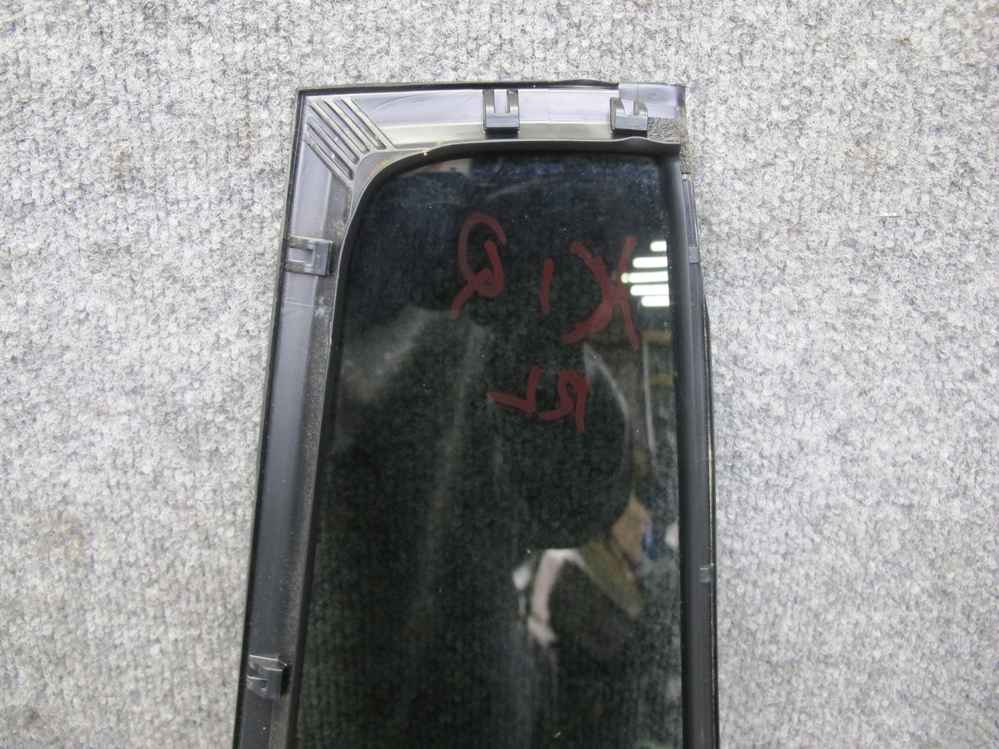 2011-2017 Infiniti QX56 QX80 Rear Left Driver Side Door Vent Glass Window