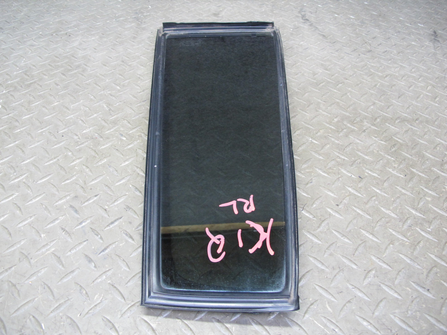 2011-2017 Infiniti QX56 QX80 Rear Left Driver Side Door Vent Glass Window