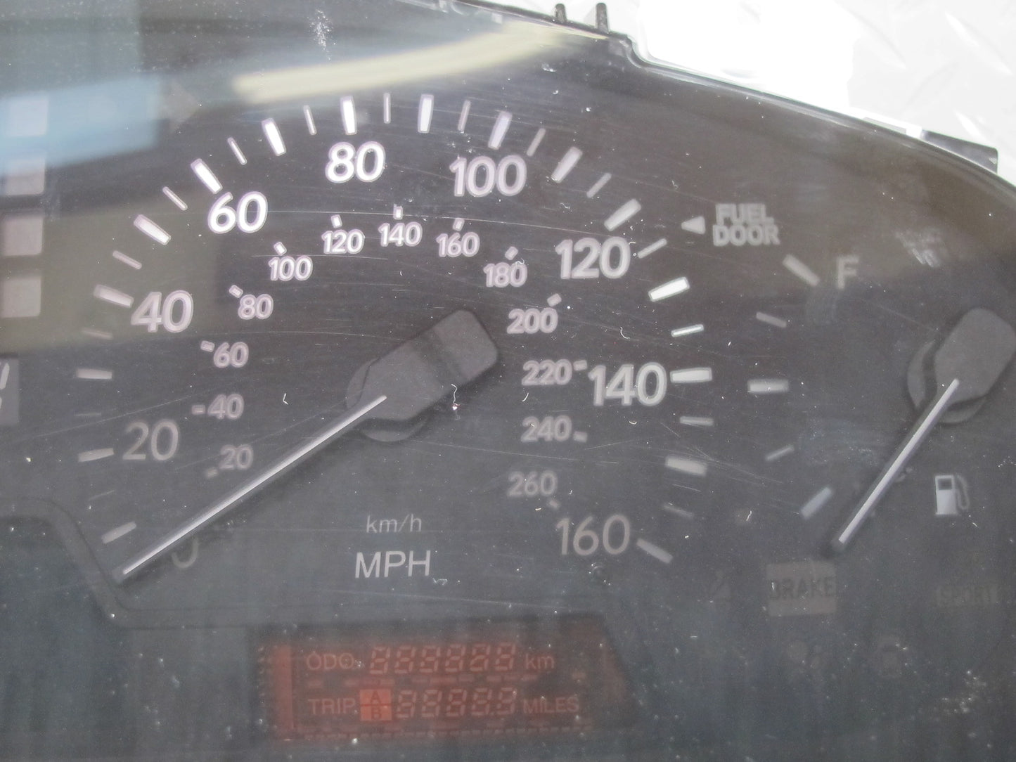 05-06 Lexus UCF30L LS430 Instrument Cluster Gauge Speedometer OEM