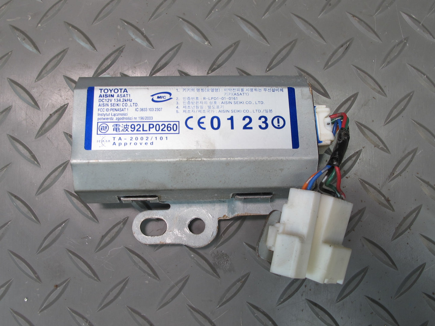 04-06 Lexus UCF30L LS430 Rear Trunk Luggage Smart KEY Oscillator 89993-50020 OEM