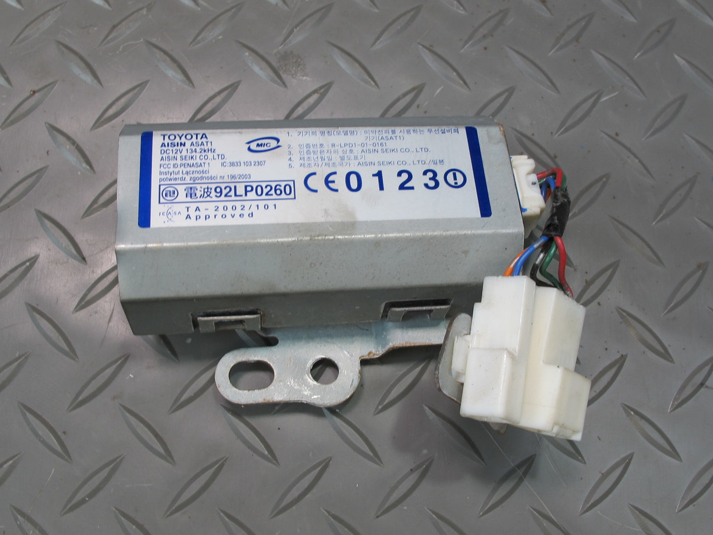 04-06 Lexus UCF30L LS430 Rear Trunk Luggage Smart KEY Oscillator 89993-50020 OEM