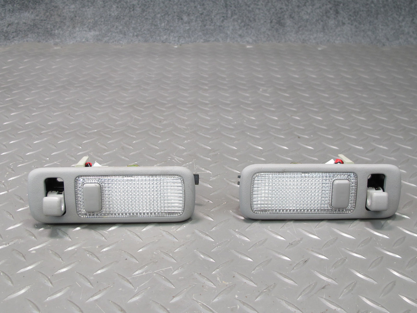 04-06 Lexus LS430 UCF30L Set of 2 Rear Left & Right Dome Light Lamp OEM