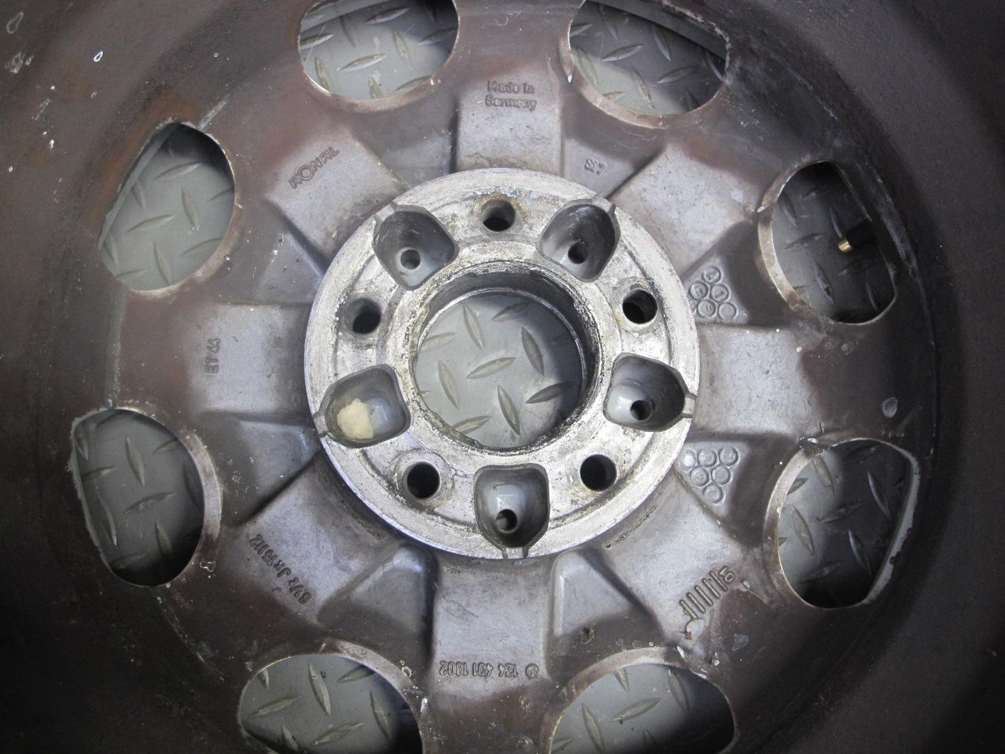 1995 Mercedes W124 300D Factory R15 15" Wheel Rim 15x6.5J ET44 1244011802 OEM