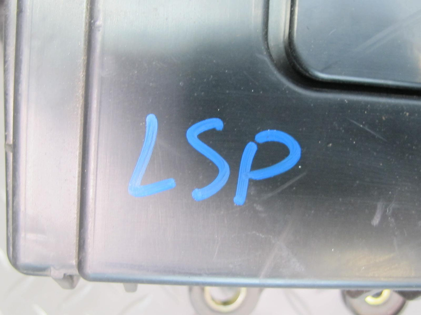 04-06 Lexus UCF30L LS430 Rear Trunk Junction Fuse Relay Box 82670-50080 OEM