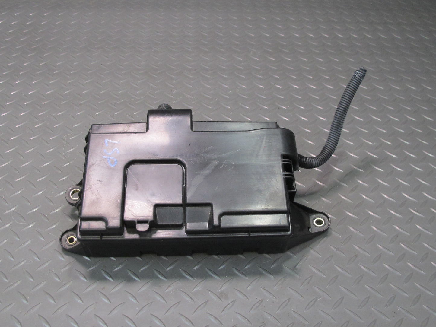 04-06 Lexus UCF30L LS430 Rear Trunk Junction Fuse Relay Box 82670-50080 OEM