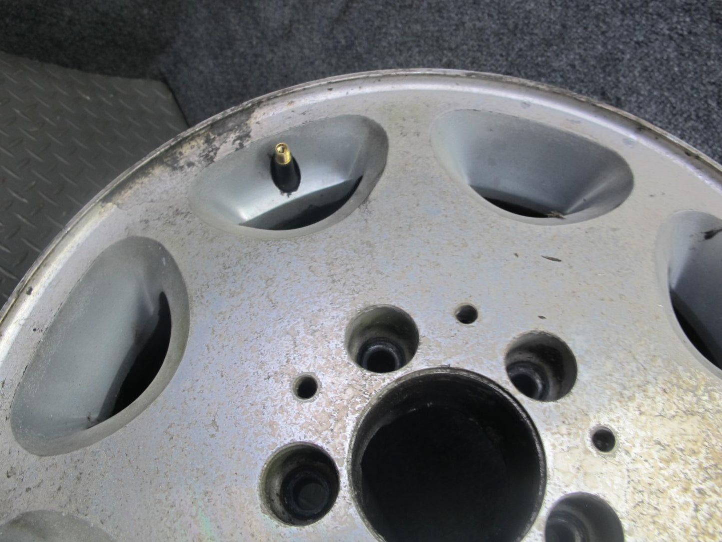 1995 Mercedes W124 300D Factory R15 15" Wheel Rim 15x6.5J ET44 1244011802 OEM