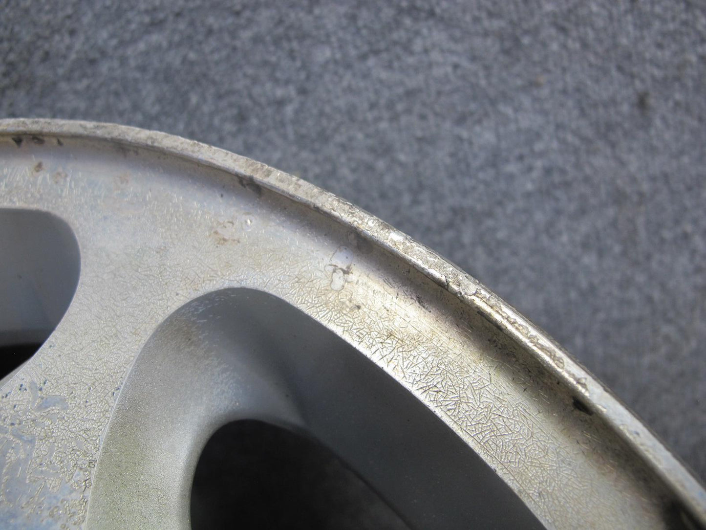 1995 Mercedes W124 300D Factory R15 15" Wheel Rim 15x6.5J ET44 1244011802 OEM