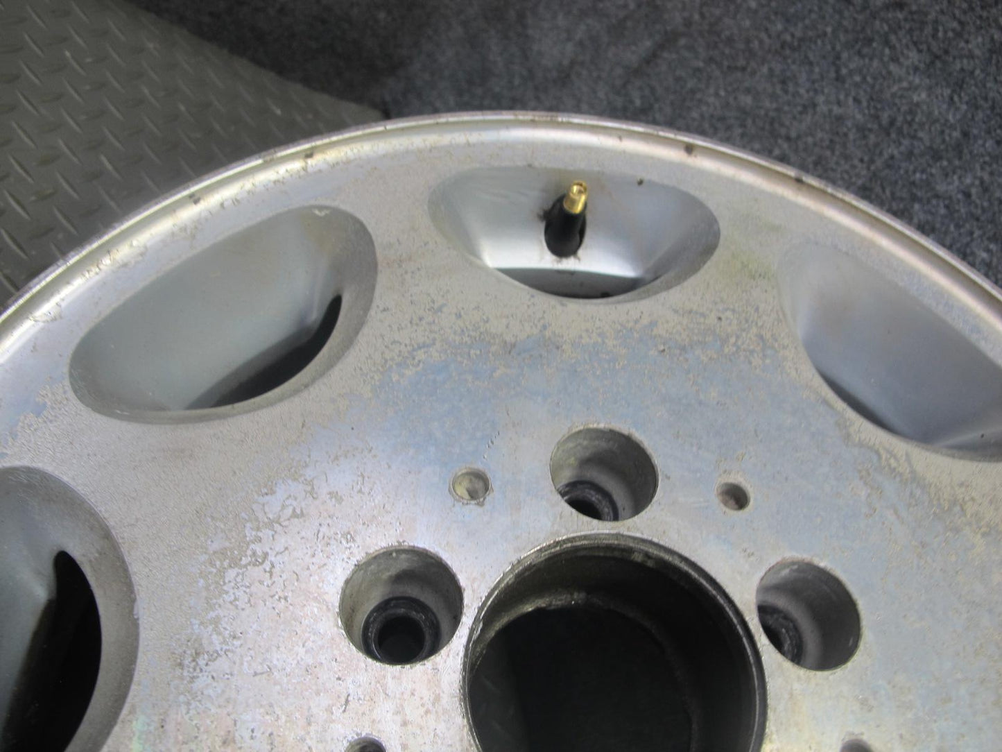 1995 Mercedes W124 300D Factory R15 15" Wheel Rim 15x6.5J ET44 1244011802 OEM