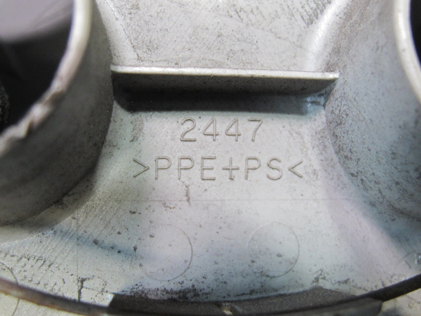 01-02 Lexus UCF30L LS430 Set of 4 R16 16" Wheel Hub Center Cap Cover OEM