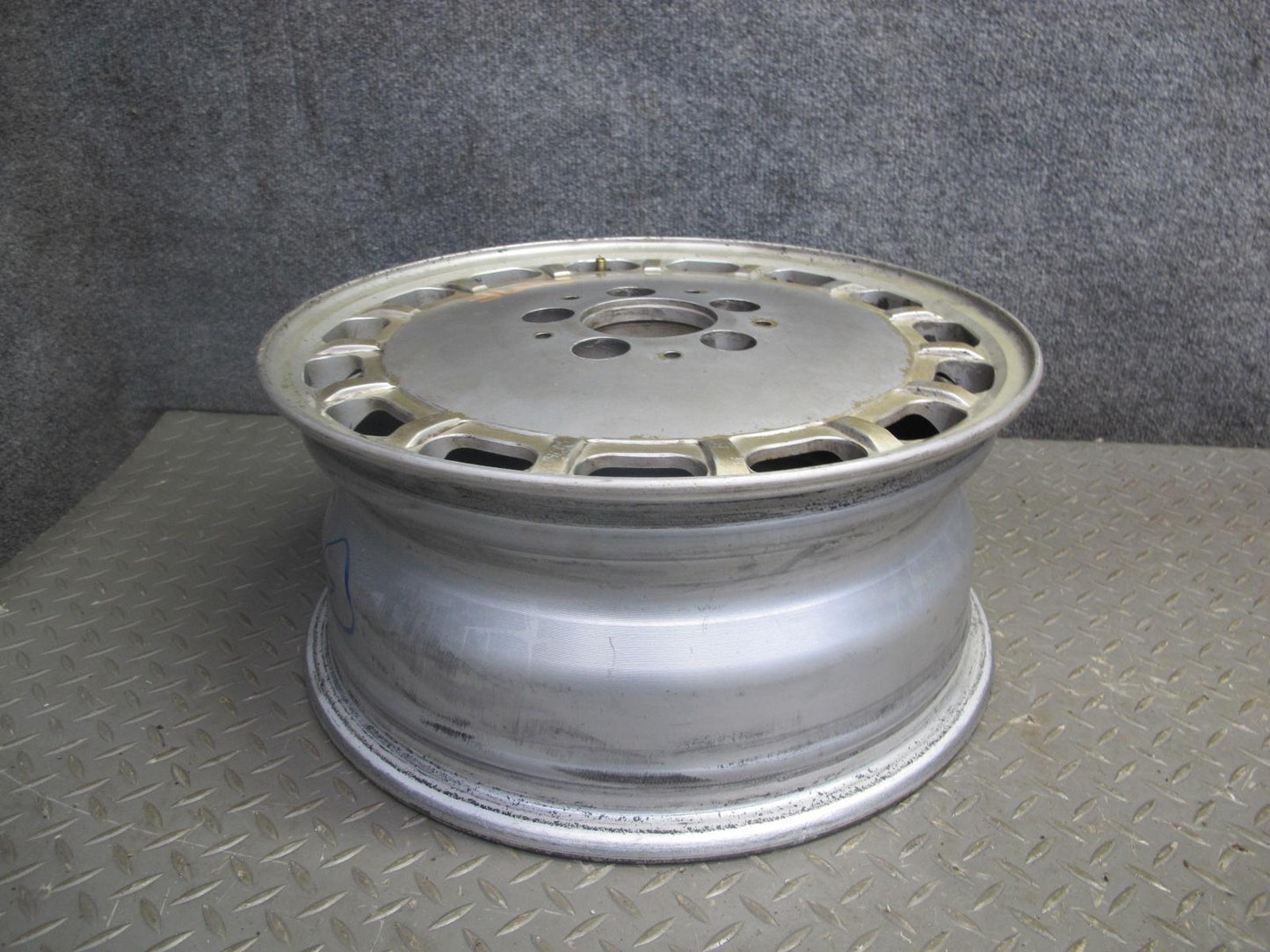 86-89 Mercedes W124 300D Factory R15 15" Wheel Rim 15x6.5J ET49 1244001802 OEM