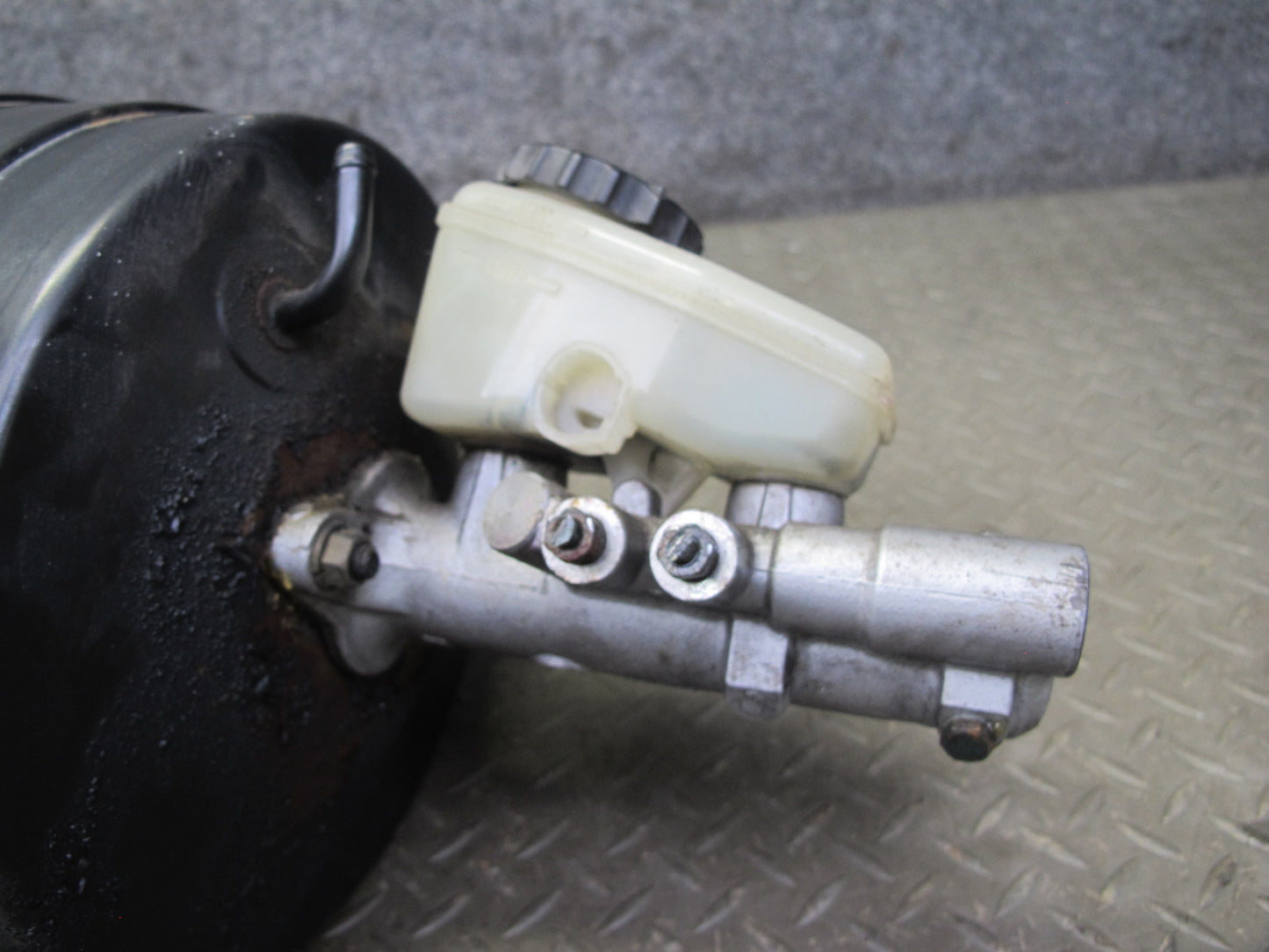 94-98 Lexus JZZ31L SC300 Brake Master Cylinder Booster Reservoir OEM