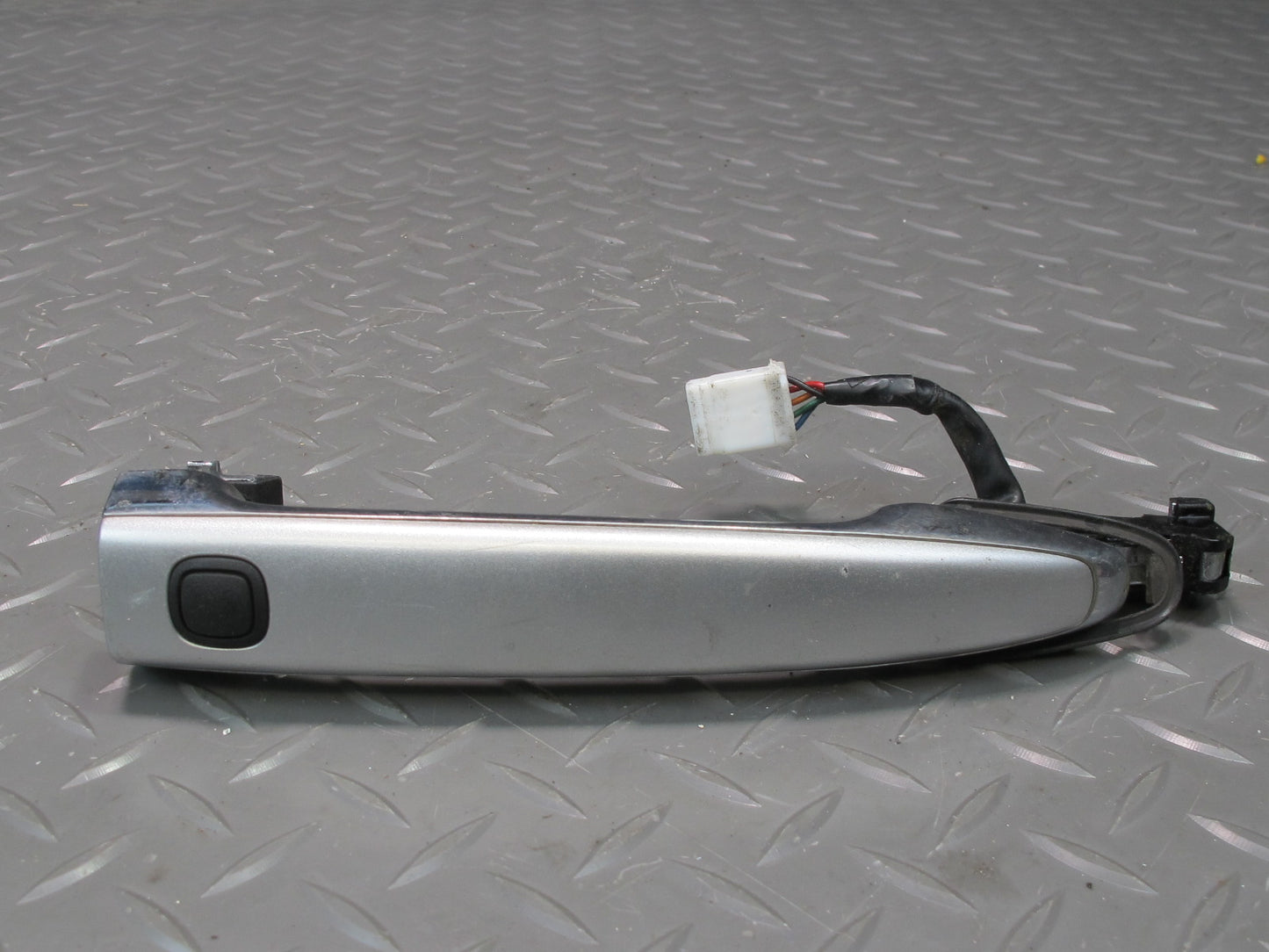 04-06 Lexus LS430 Rear Left & Right Door Exterior Handle Set w Keyless OEM