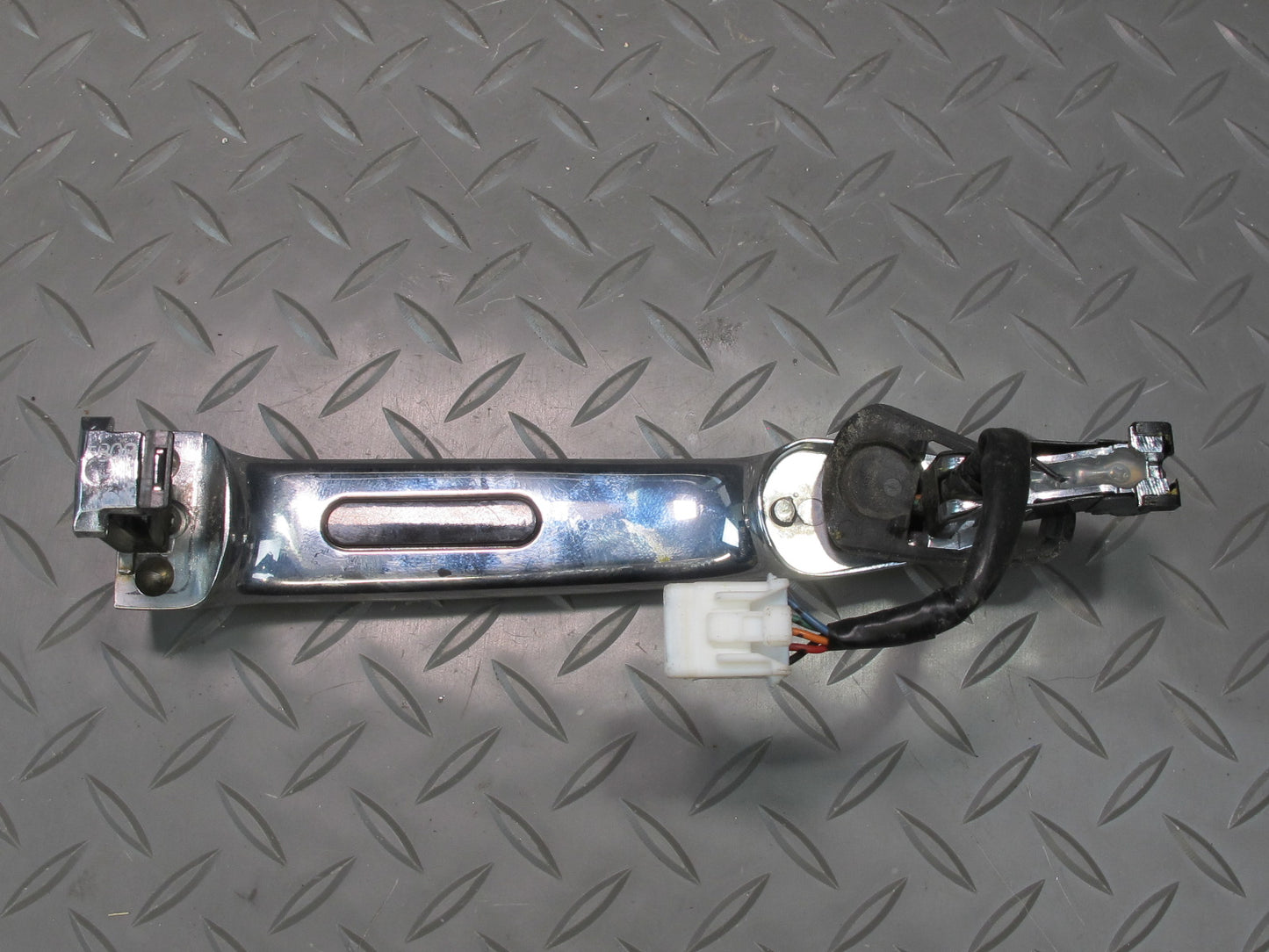 04-06 Lexus LS430 Rear Left & Right Door Exterior Handle Set w Keyless OEM