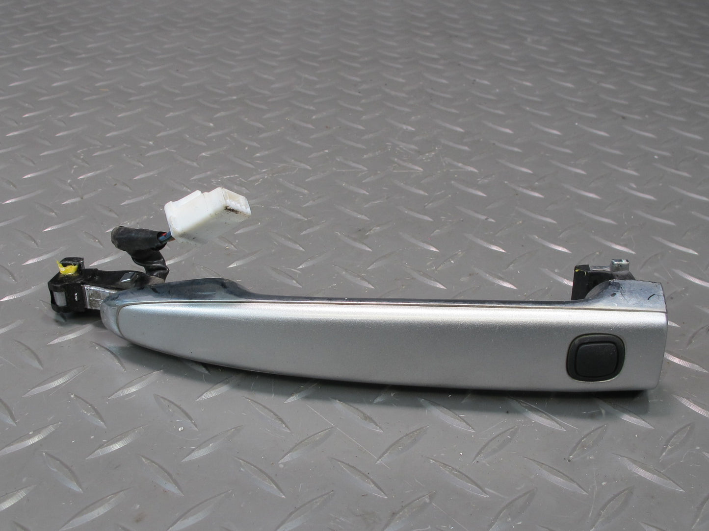 04-06 Lexus LS430 Rear Left & Right Door Exterior Handle Set w Keyless OEM