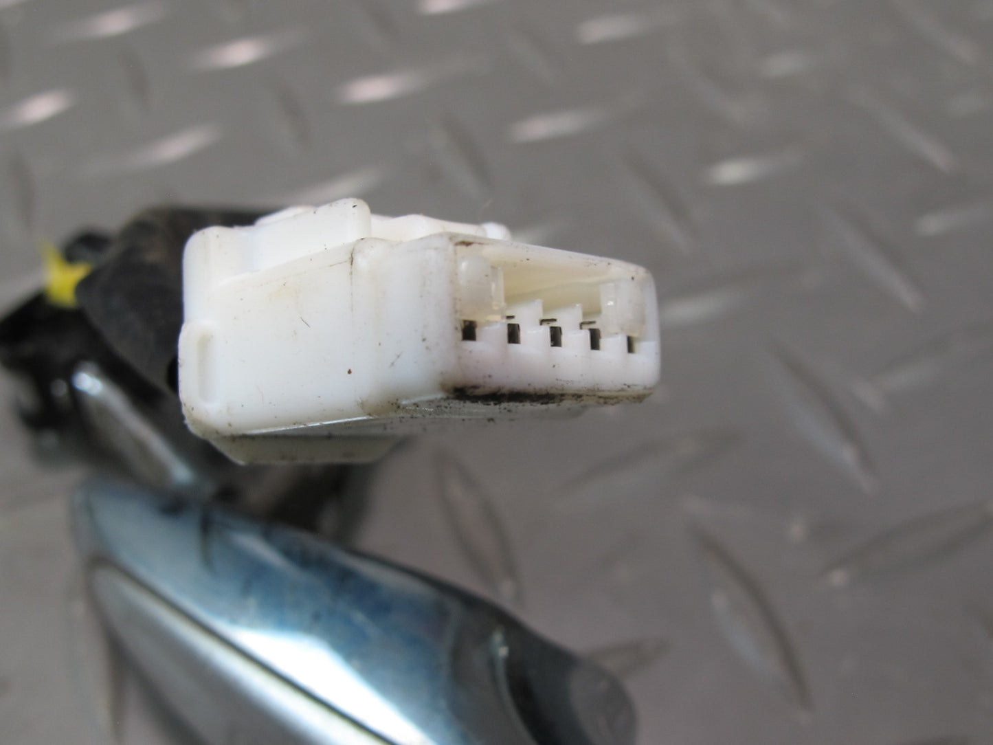 04-06 Lexus LS430 Rear Left & Right Door Exterior Handle Set w Keyless OEM