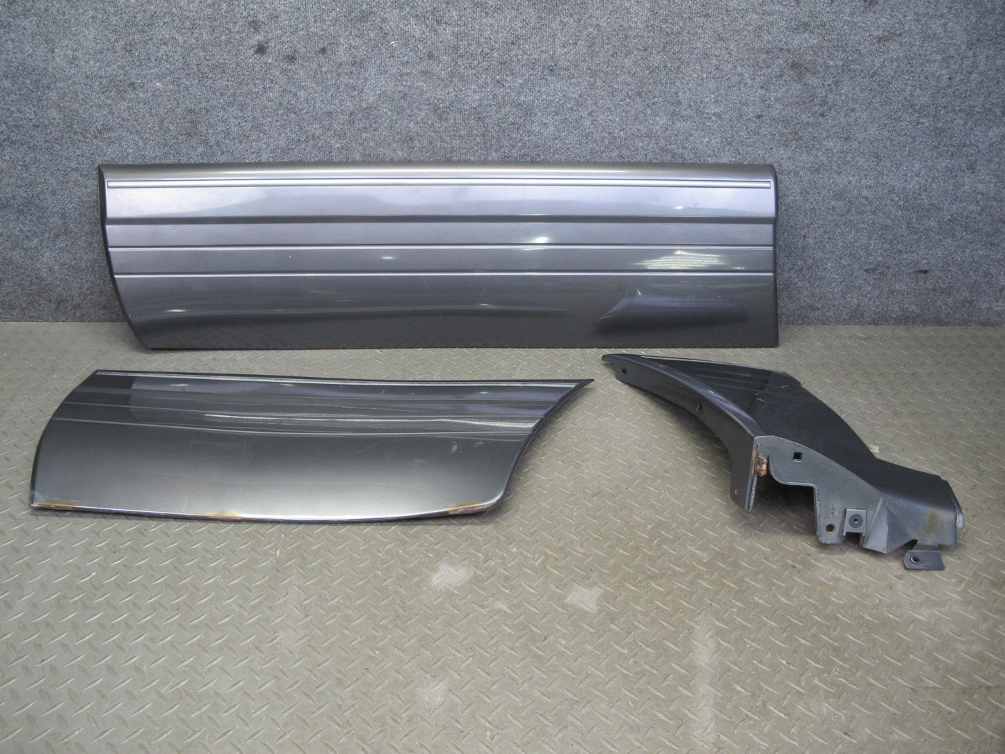98-02 Lexus LX470 Left Front & Rear Door Fender Lower Trim Molding Set of 3