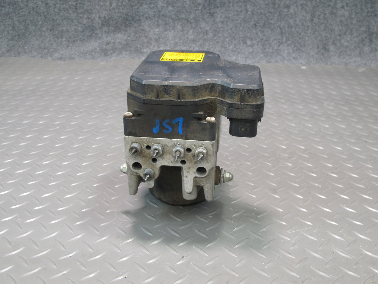 04-06 Lexus UCF30L LS430 Anti Lock Brake ABS Pump Module OEM