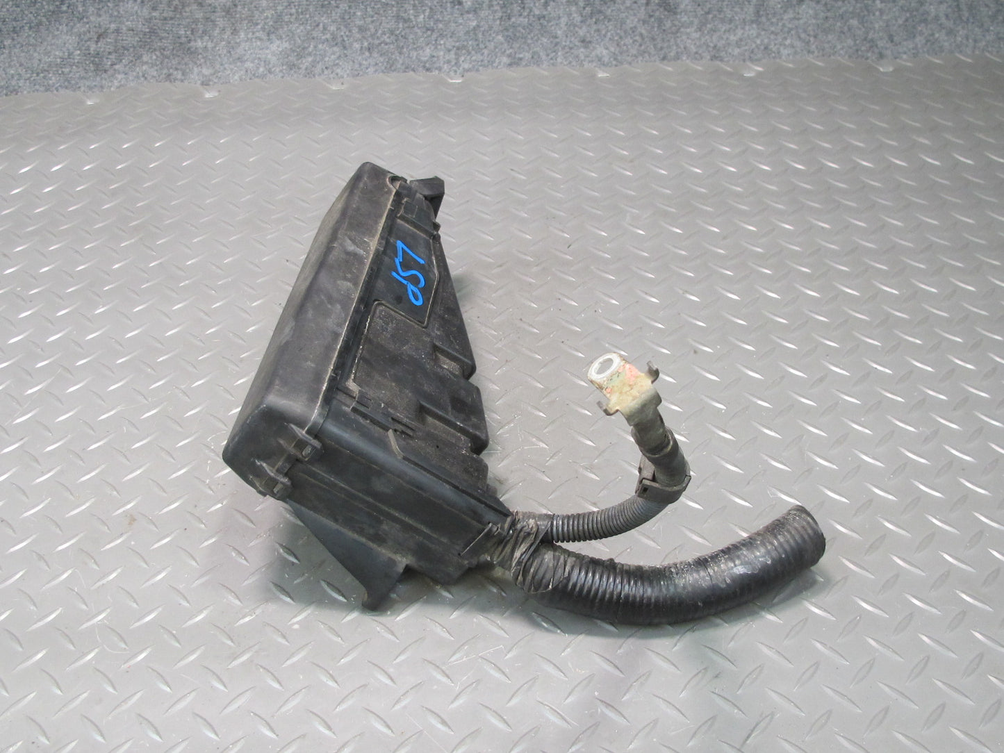 04-06 Lexus UCF30L LS430 Under Hood Junction Relay Fuse Box OEM