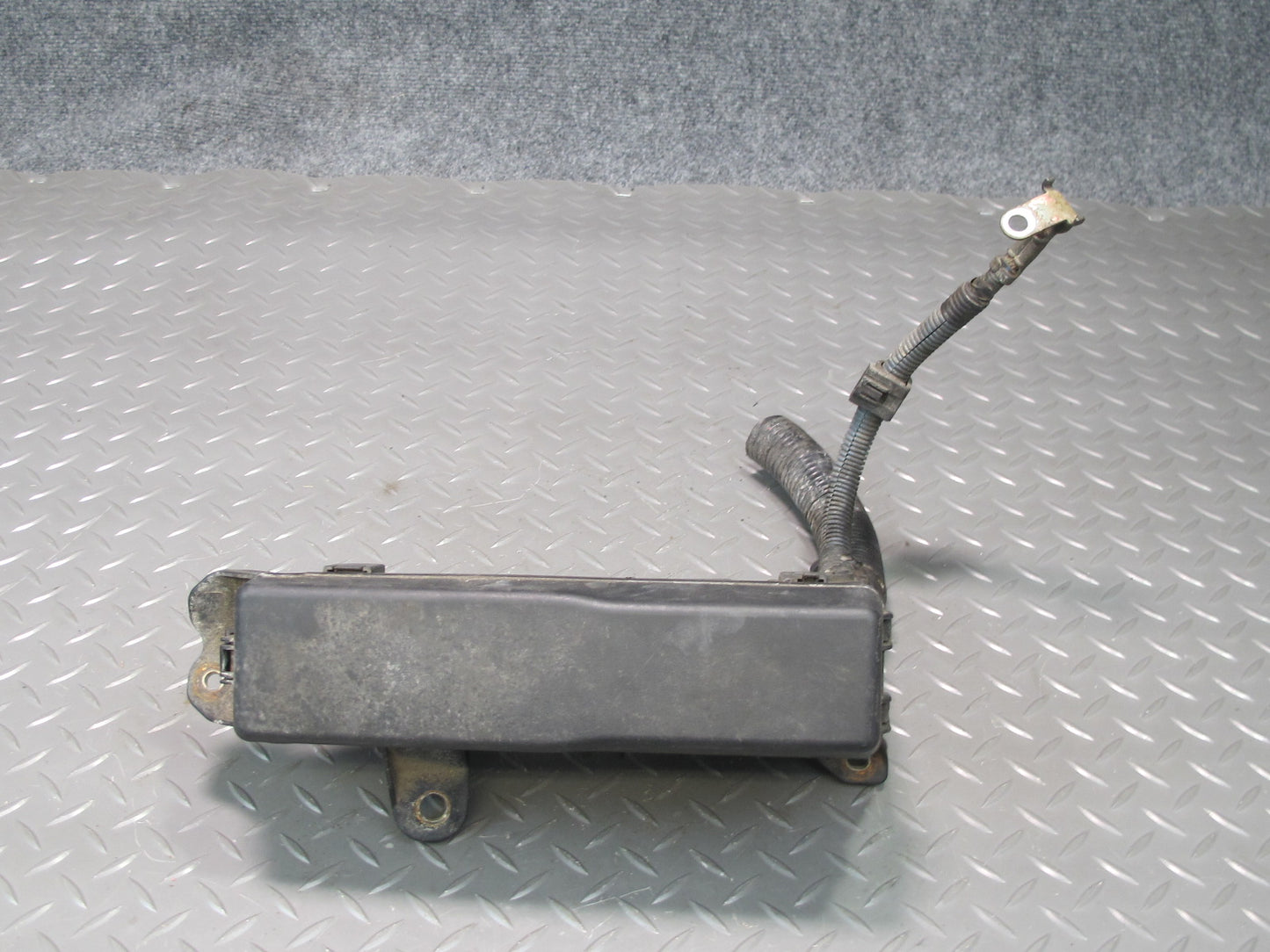 04-06 Lexus UCF30L LS430 Under Hood Junction Relay Fuse Box OEM