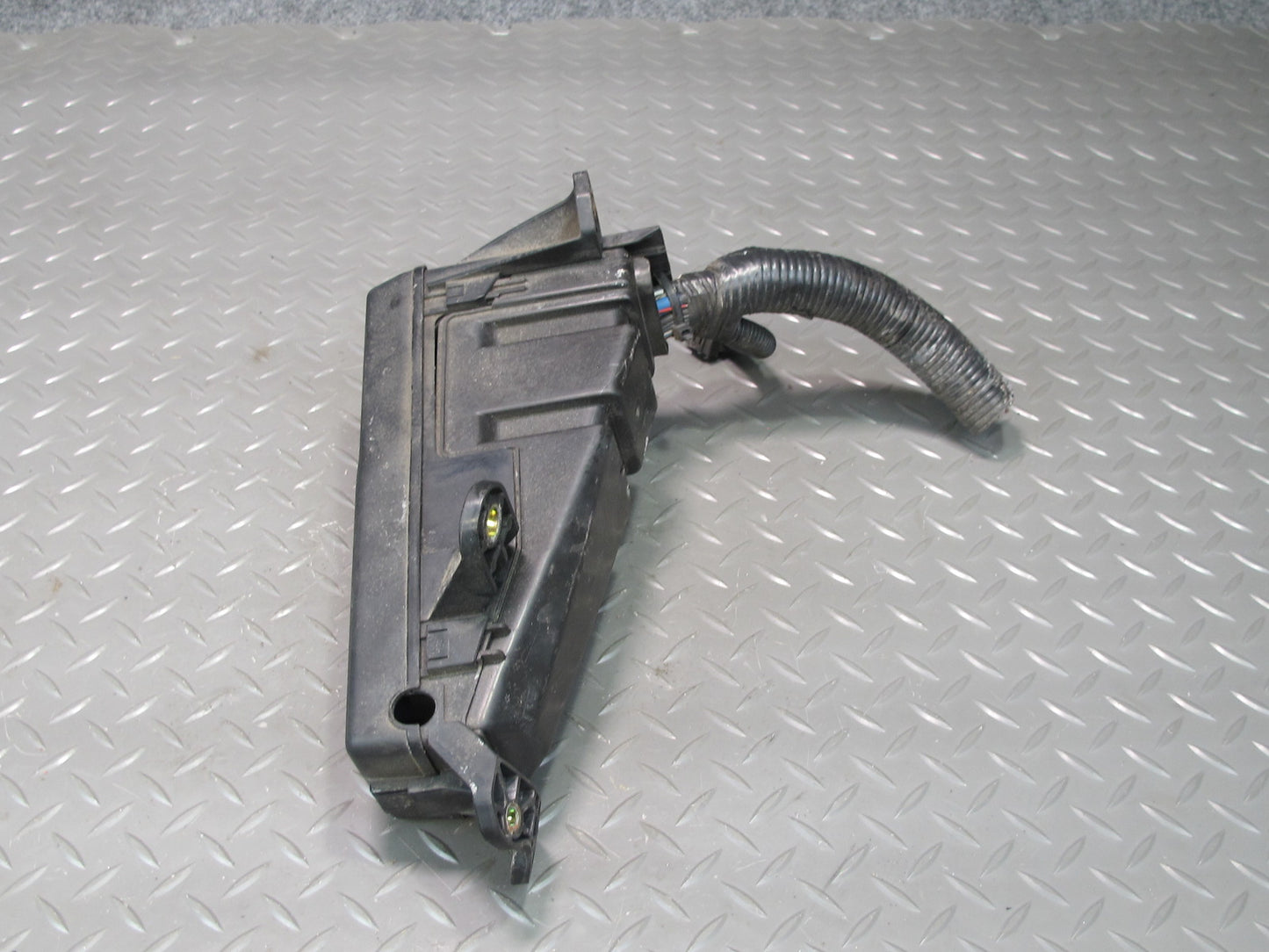 04-06 Lexus UCF30L LS430 Under Hood Junction Relay Fuse Box OEM