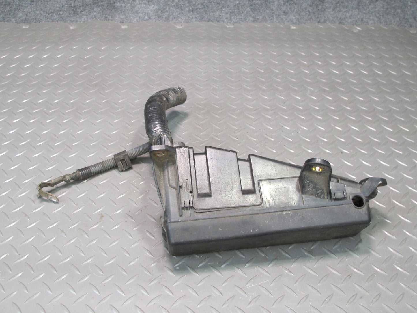 04-06 Lexus UCF30L LS430 Under Hood Junction Relay Fuse Box OEM