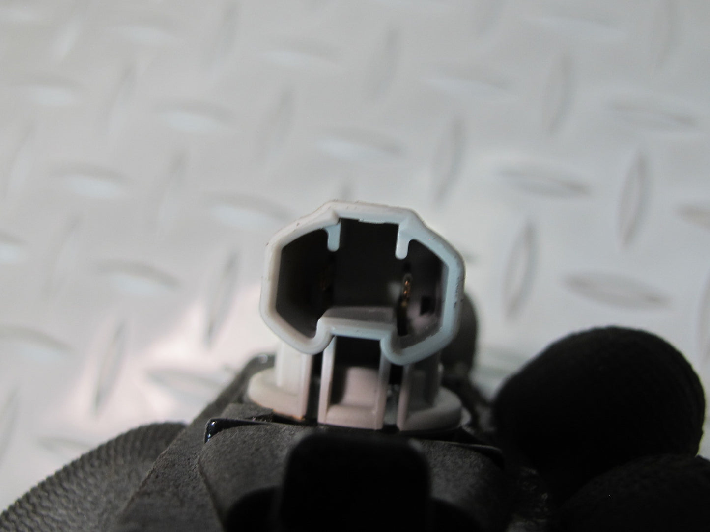 01-06 Lexus UCF30L LS430 Set of 2 Rear Trunk License Plate Light Lamp OEM