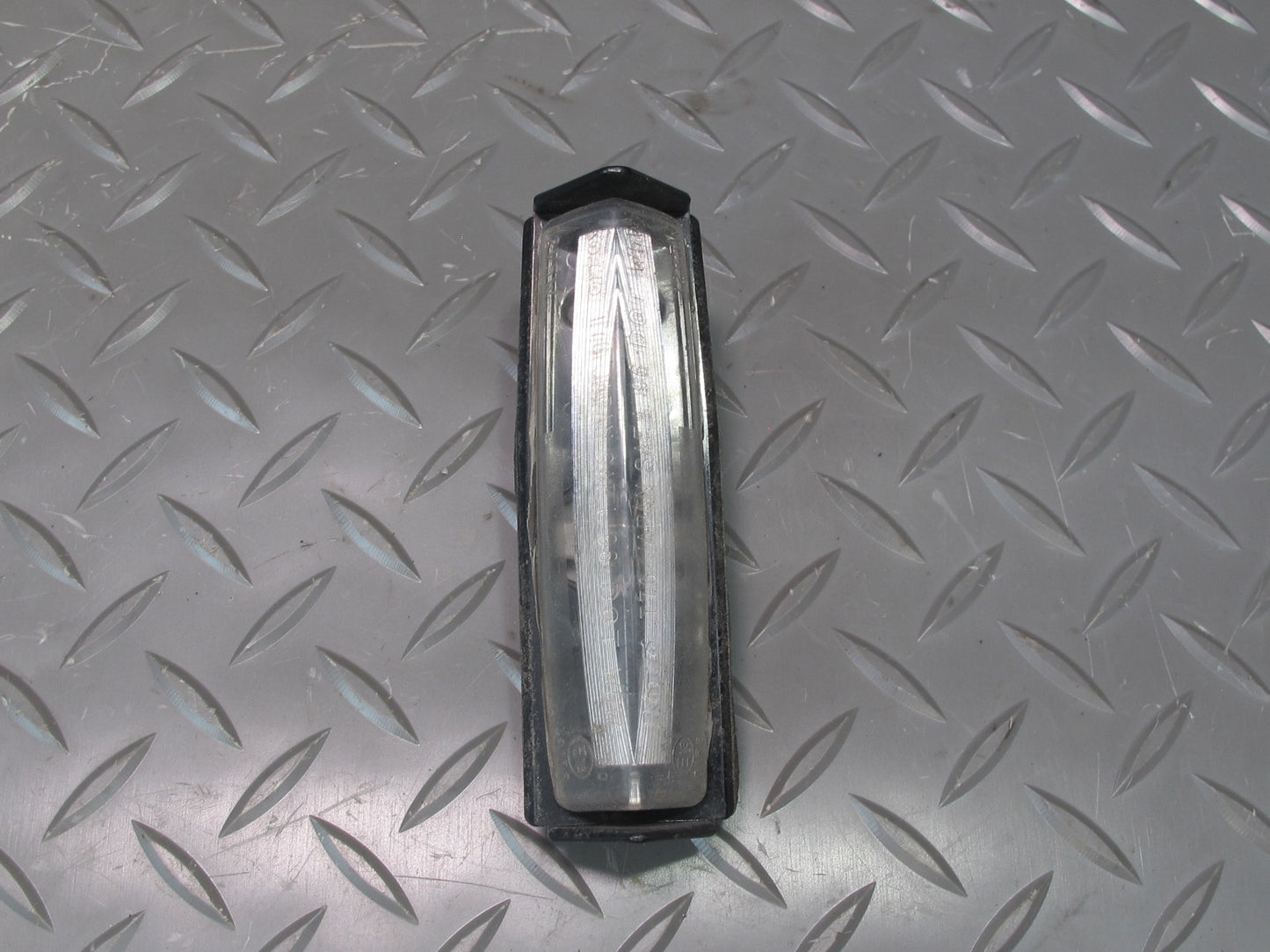 01-06 Lexus UCF30L LS430 Set of 2 Rear Trunk License Plate Light Lamp OEM