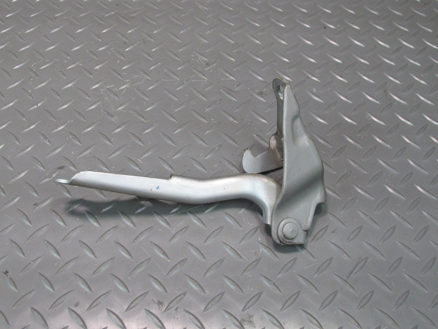 01-06 Lexus UCF30L LS430 Set of 2 Front Left & Right Hood Hinge OEM