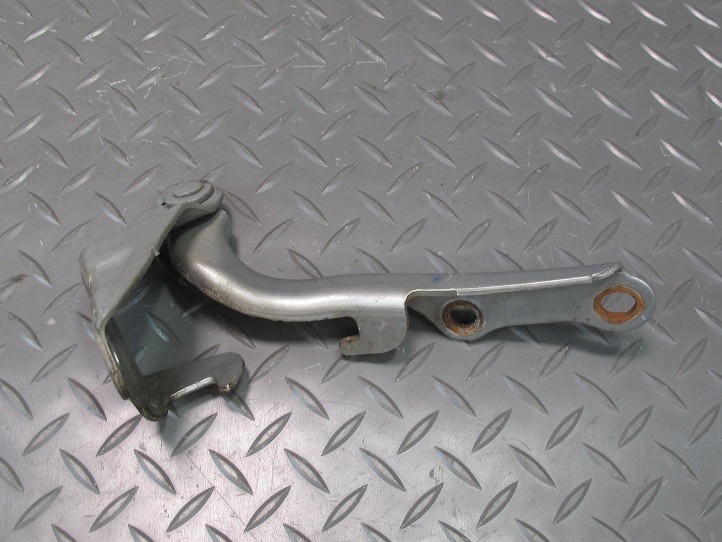 01-06 Lexus UCF30L LS430 Set of 2 Front Left & Right Hood Hinge OEM