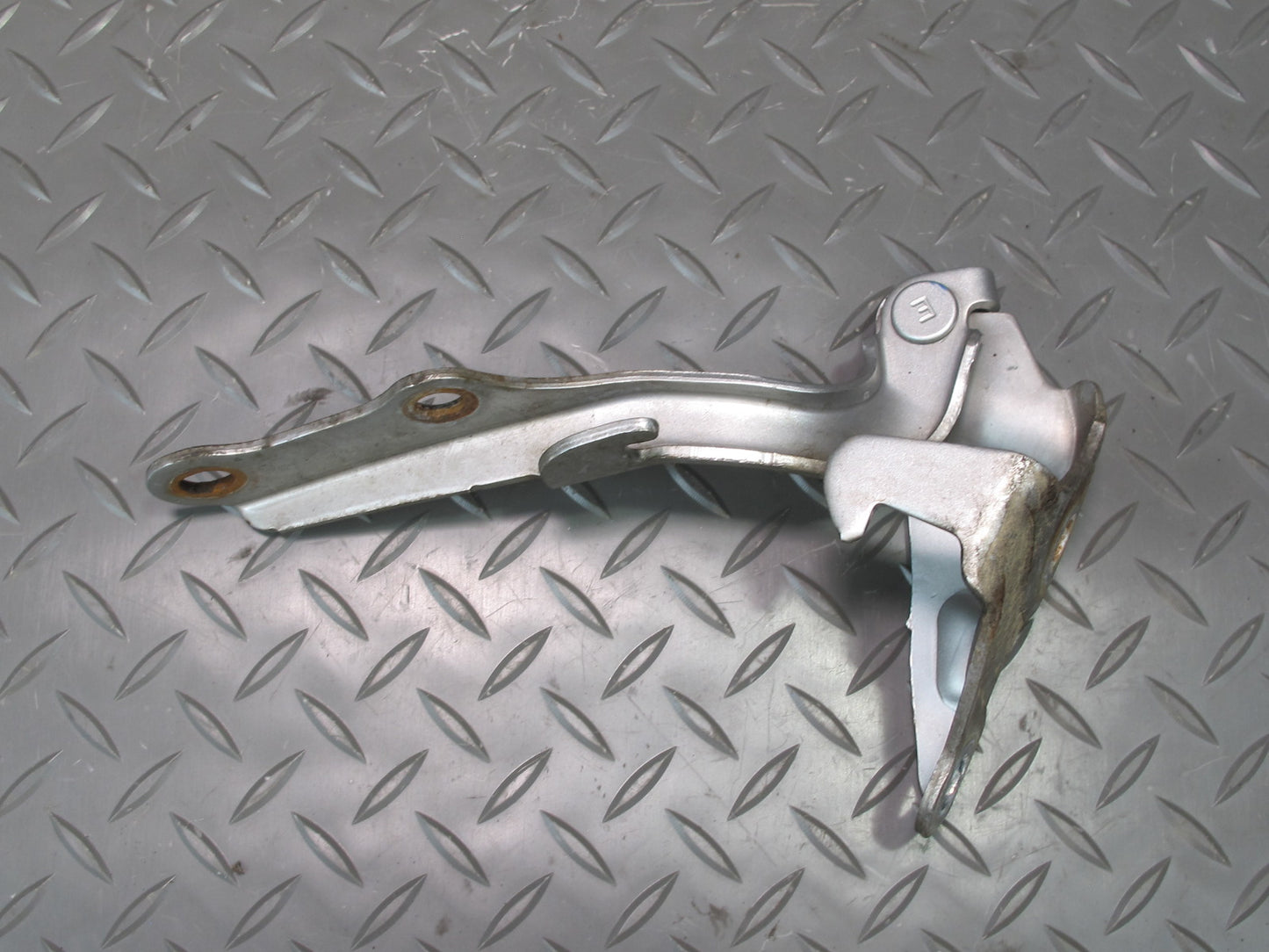 01-06 Lexus UCF30L LS430 Set of 2 Front Left & Right Hood Hinge OEM