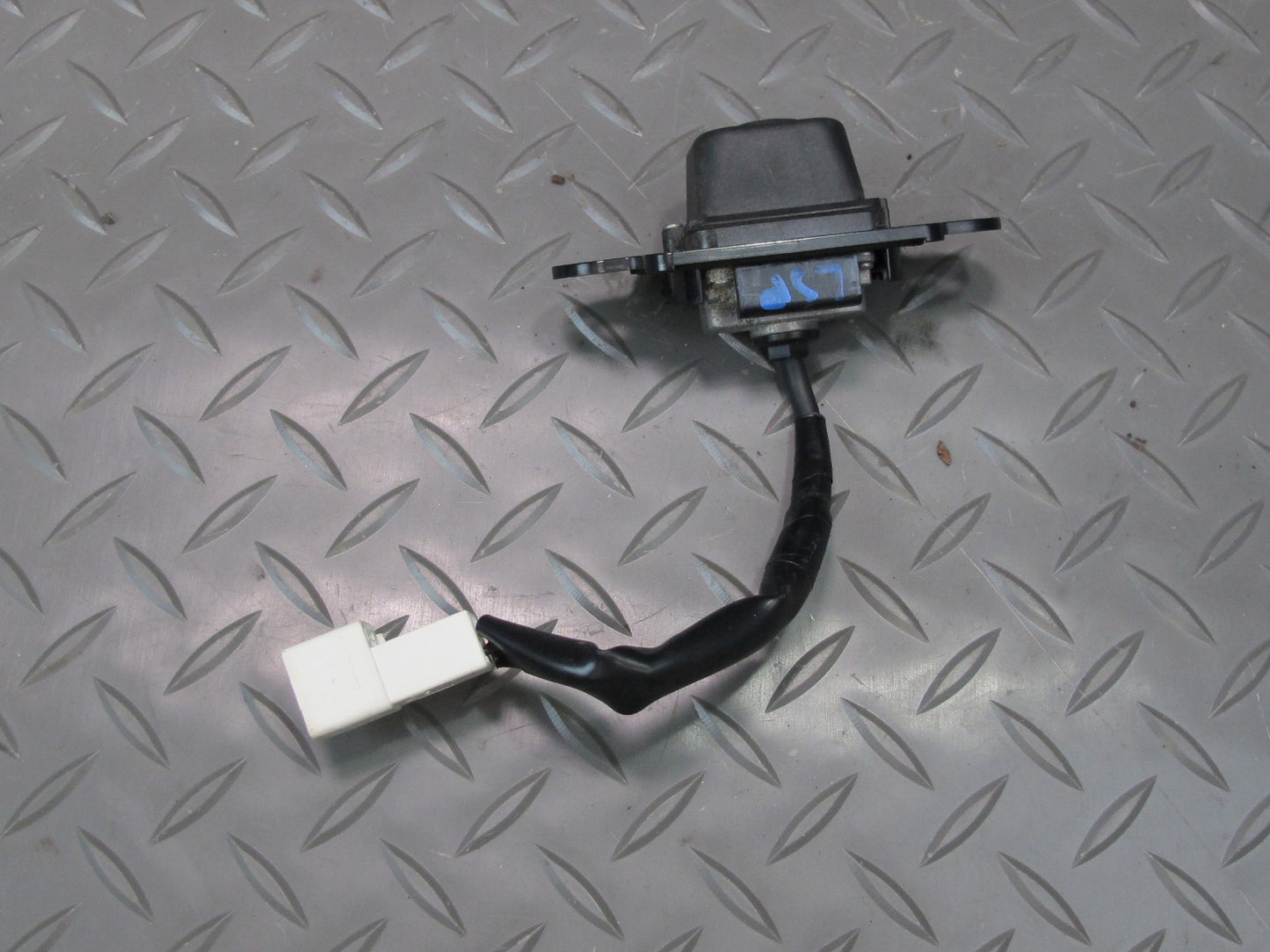 04-06 Lexus UCF30L LS430 Rear View Back UP Parking Camera 86790-50010 OEM